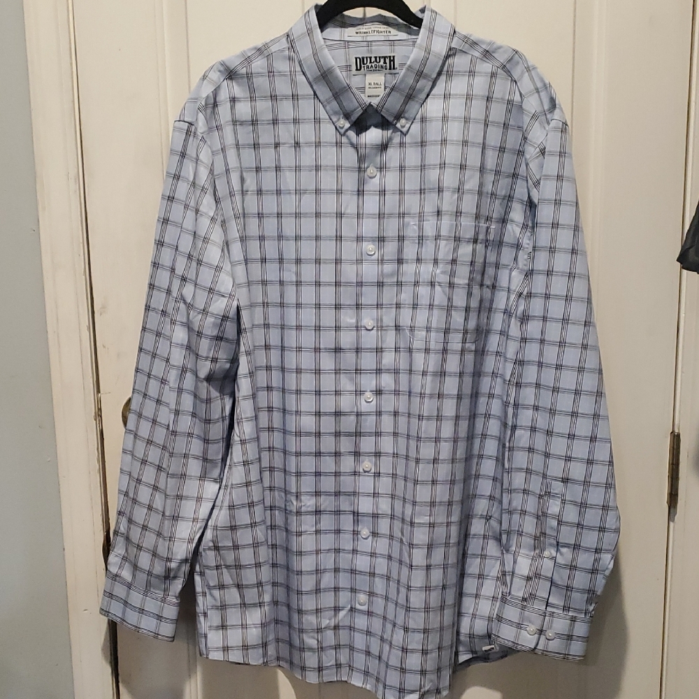 Duluth Trading Co Men's Gray Checkered Shirt